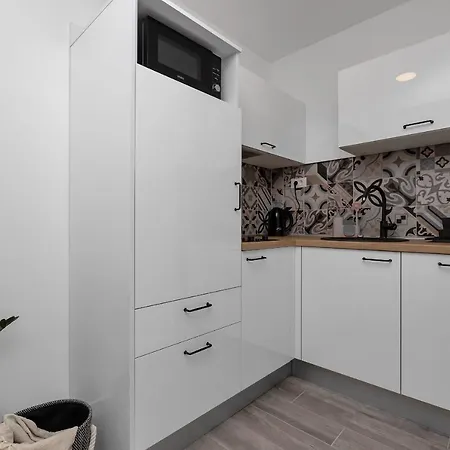 Luxurious Jube * Makarska