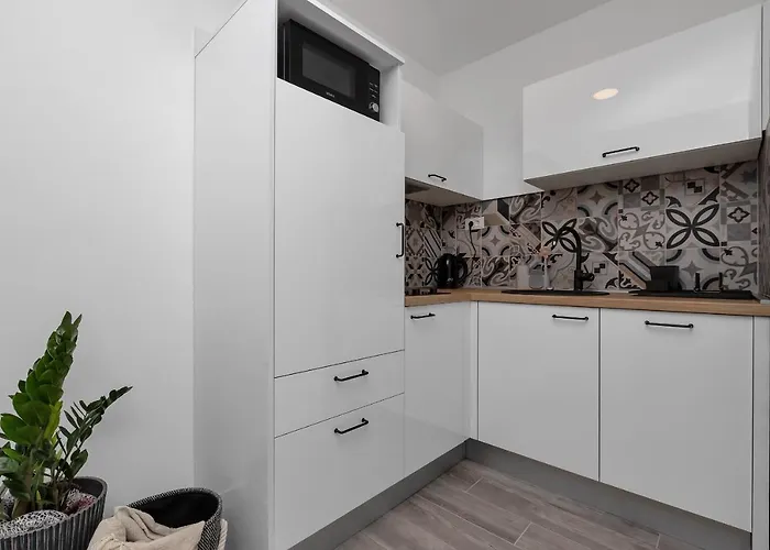 Luxurious Jube * Макарска